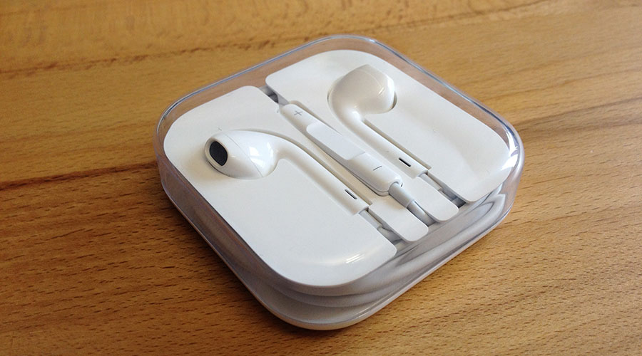 Foto der EarPods in der Verpackung